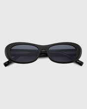 将图片加载到图库查看器，BLUE ELEPHANT Bonnie Sunglasses Black
