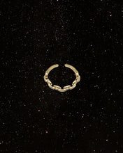 Load image into Gallery viewer, OOO Chain Ring Gold
