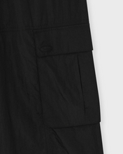 Load image into Gallery viewer, Fallett Parachute Cargo Banding Pants Black
