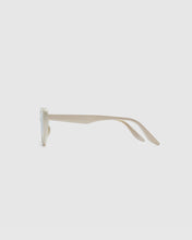 Load image into Gallery viewer, BLUE ELEPHANT Bibi Sunglasses Beige
