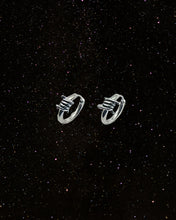 Load image into Gallery viewer, OOO Barbed SS Hoop Earrings Silver
