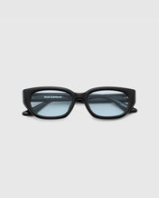 Load image into Gallery viewer, BLUE ELEPHANT Smize Sunglasses Blue Tint
