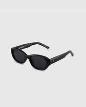 Load image into Gallery viewer, BLUE ELEPHANT Coa Sunglasses Black
