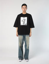 Load image into Gallery viewer, Tee Library Shower T-shirt Black
