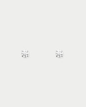 将图片加载到图库查看器，OOO Round Diamante SS Studs
