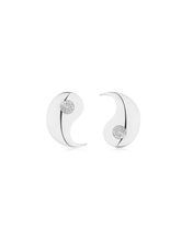 Load image into Gallery viewer, METALBELLY Yin&amp;Yang Earrings
