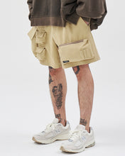 Load image into Gallery viewer, AJOBYAJO Cargo Shorts Beige
