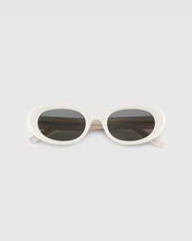 Load image into Gallery viewer, BLUE ELEPHANT Dind Sunglasses Ivory
