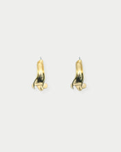 Load image into Gallery viewer, OOO Leaf Earrings Gold
