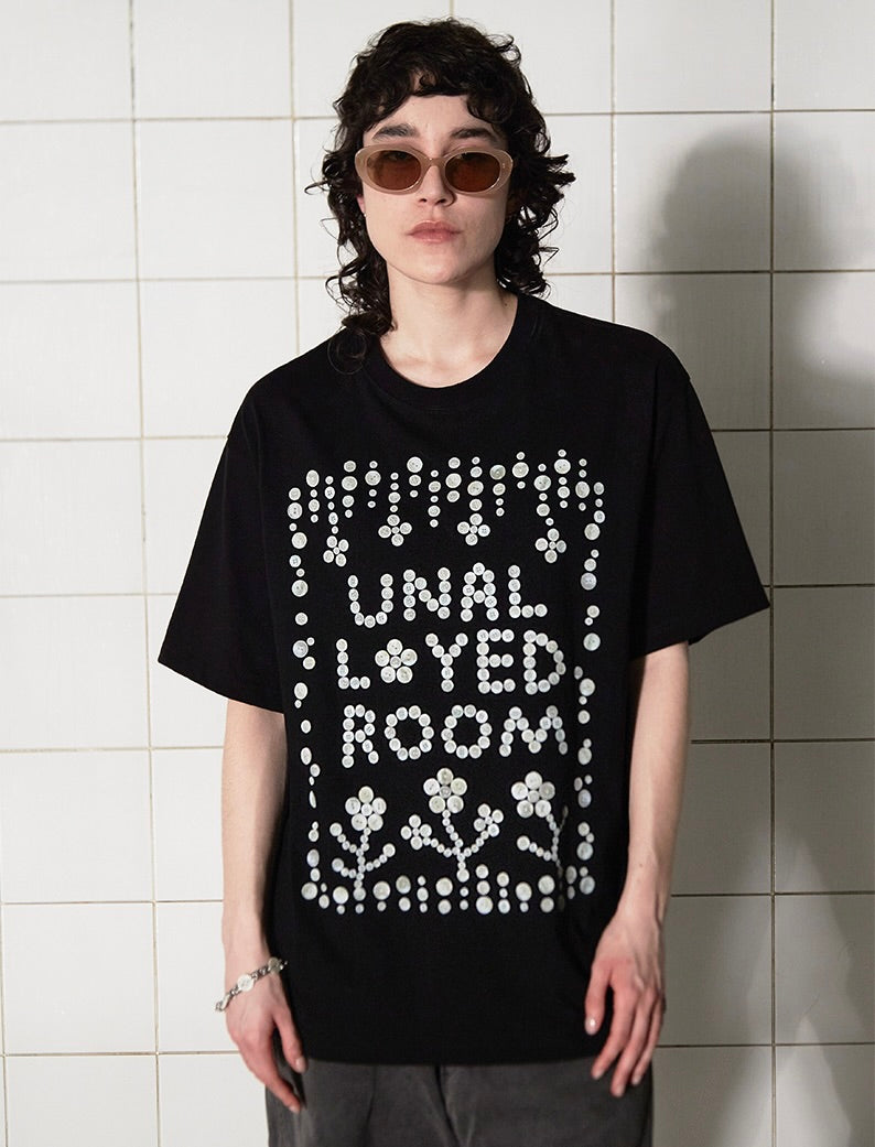 UNALLOYED Button Logo T-Shirt Black