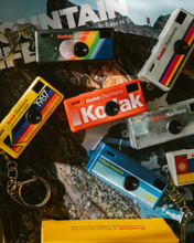 将图片加载到图库查看器，Kodak Charmera Keychain Digital Camera Blind Box
