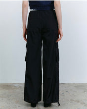 Load image into Gallery viewer, Fallett Parachute Cargo Banding Pants Black
