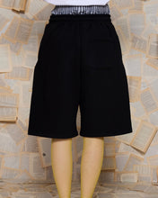将图片加载到图库查看器，UNALLOYED Gemstone Sweat Shorts Black
