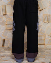 Load image into Gallery viewer, UNALLOYED Layered Hem Sweatpants Black
