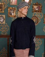 将图片加载到图库查看器，UNALLOYED Logo Star Stripe Beanie Black
