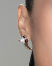 将图片加载到图库查看器，METALBELLY Twin Edge Earrings
