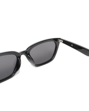Load image into Gallery viewer, 2cube eyewear Rossi Sunglasses Black

