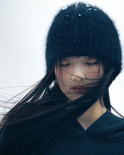 Load image into Gallery viewer, OJOS Double Strap Angora Beanie Black
