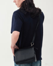 Load image into Gallery viewer, DWS Daily Messenger Cross Bag Black
