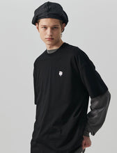 Load image into Gallery viewer, ILP Bonjour Dog Wappen T-Shirt Black
