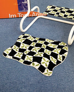 UNALLOYED Clover Checkerboard Rug